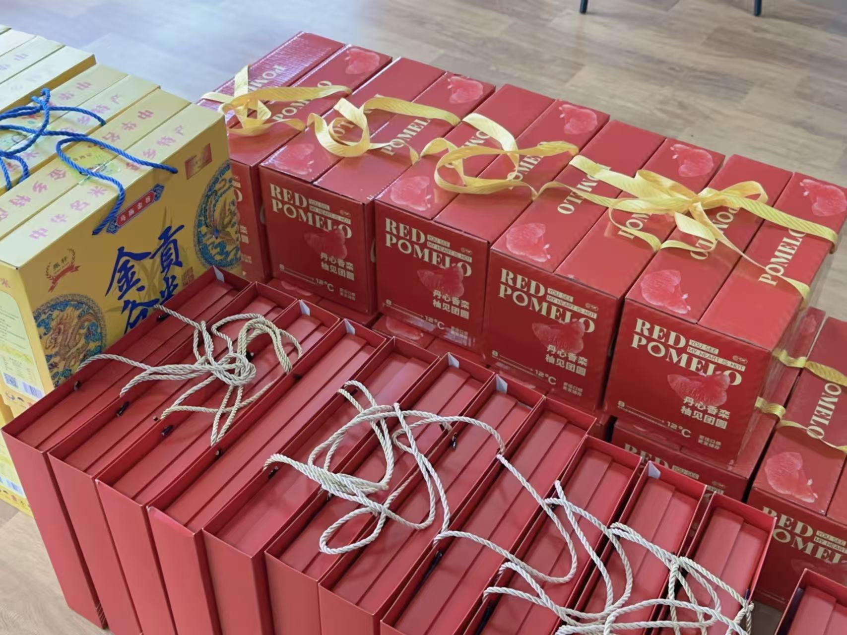 一份中秋禮，萬(wàn)般關(guān)懷情